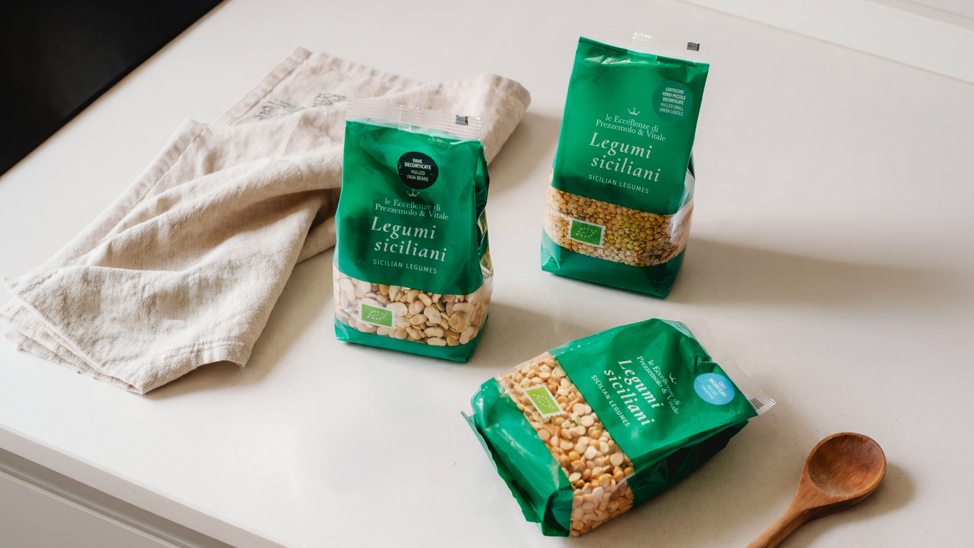 Linea Giù Giù, scatti di prodotto o produttori siciliani