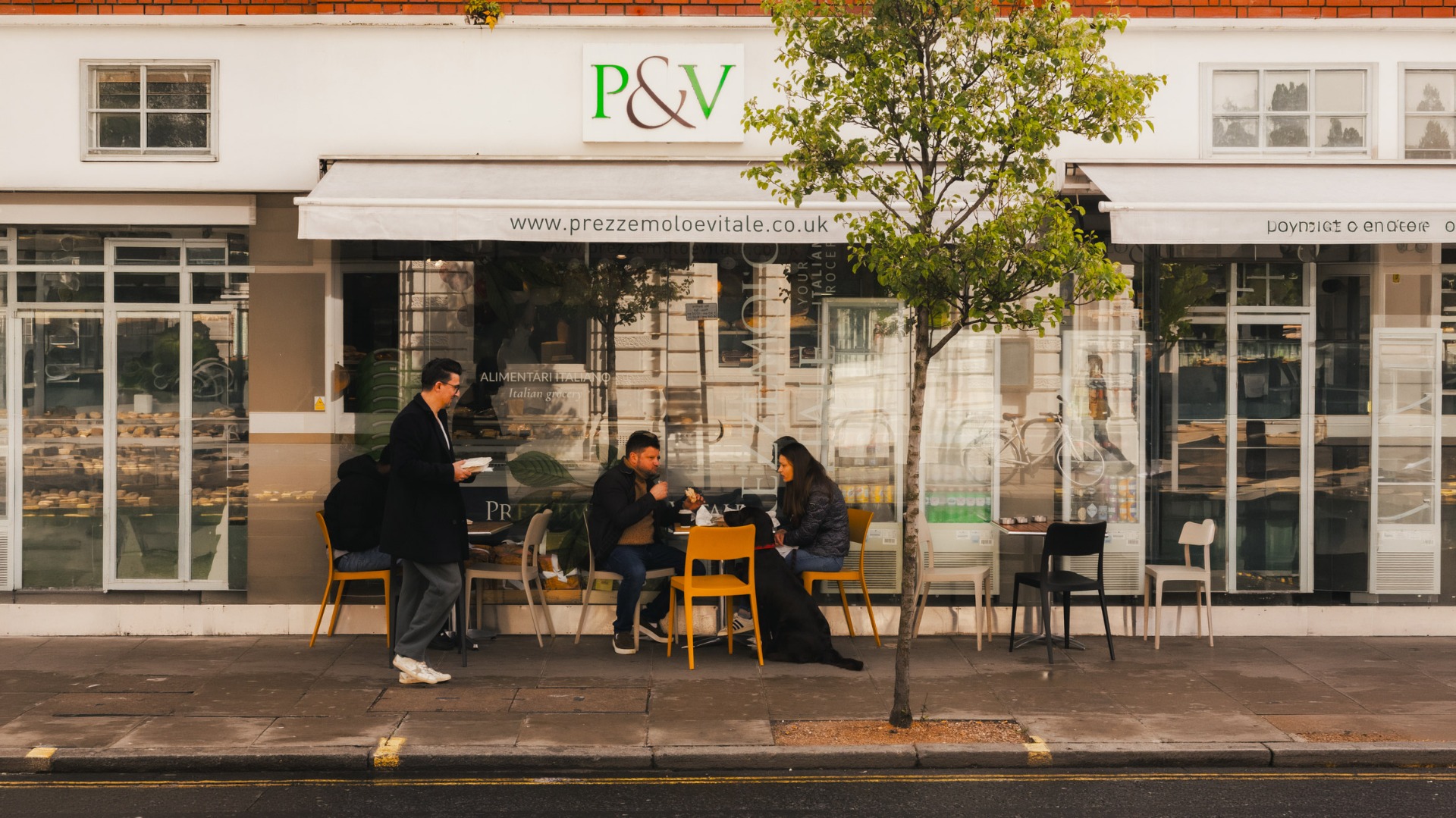 Vetrina o interno di uno dei negozi di Londra